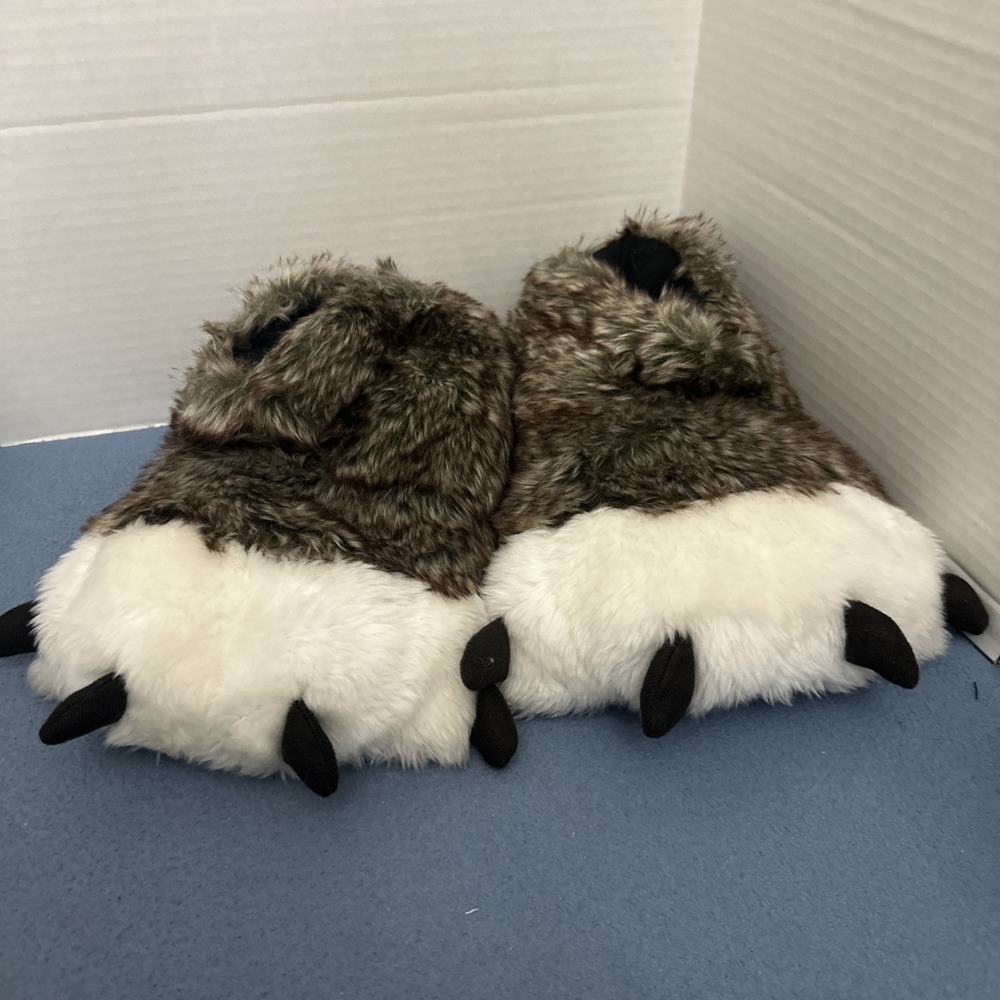 Great Wolf Lodge Fiesta SlipPaws Fuzzy Wolf Paw Slippers - Adult Large (5 - 7)